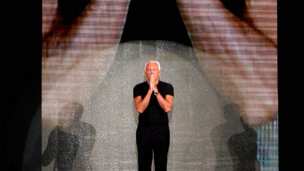 Giorgio Armani en uno de sus desfiles.