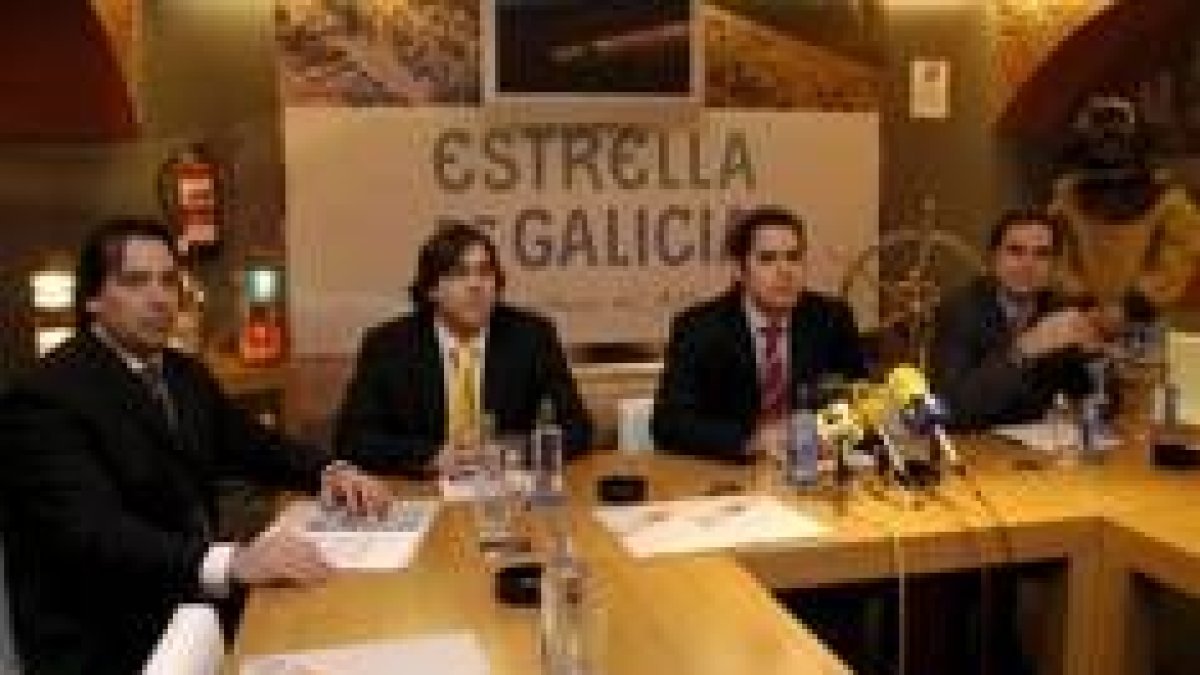Diego Rumbo, Humberto Cerdeira y Álvaro González, en la presentación del Mes del Atlántico