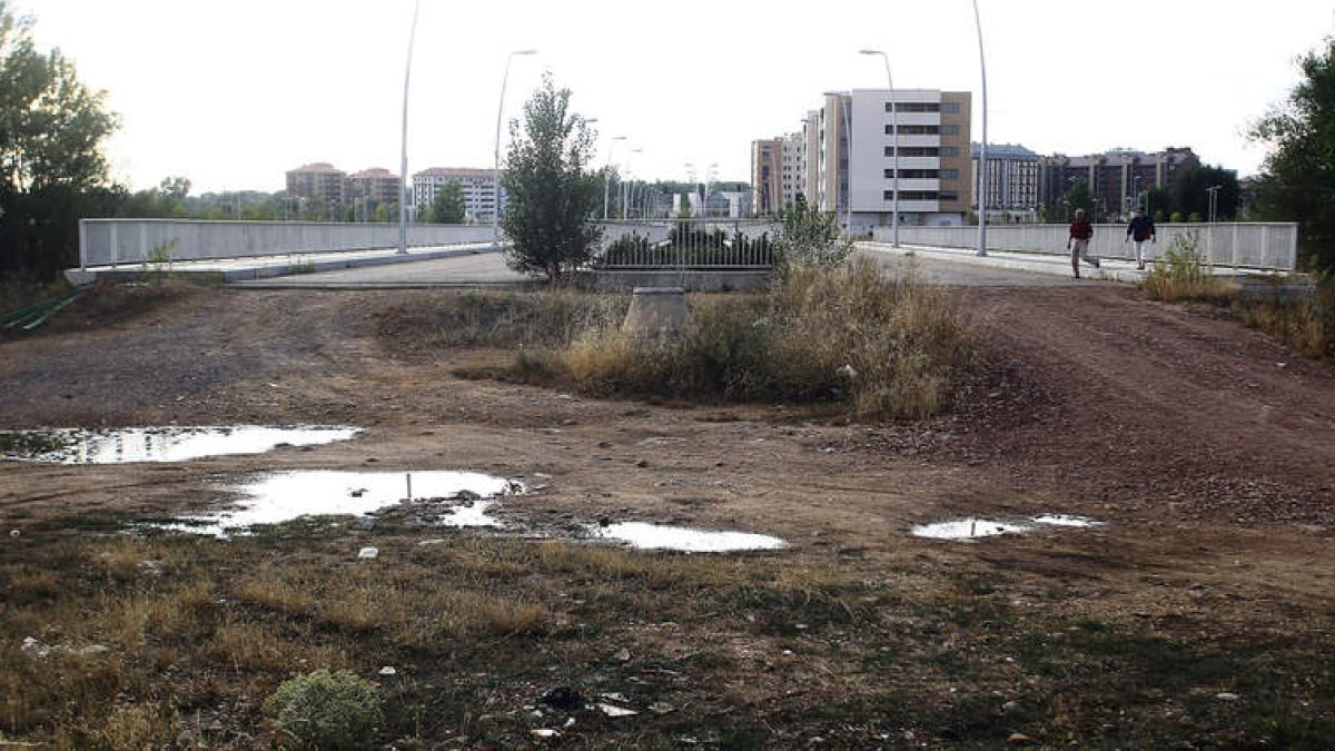 Vista del puente de La Lastra desde la zona de Puente Castro.