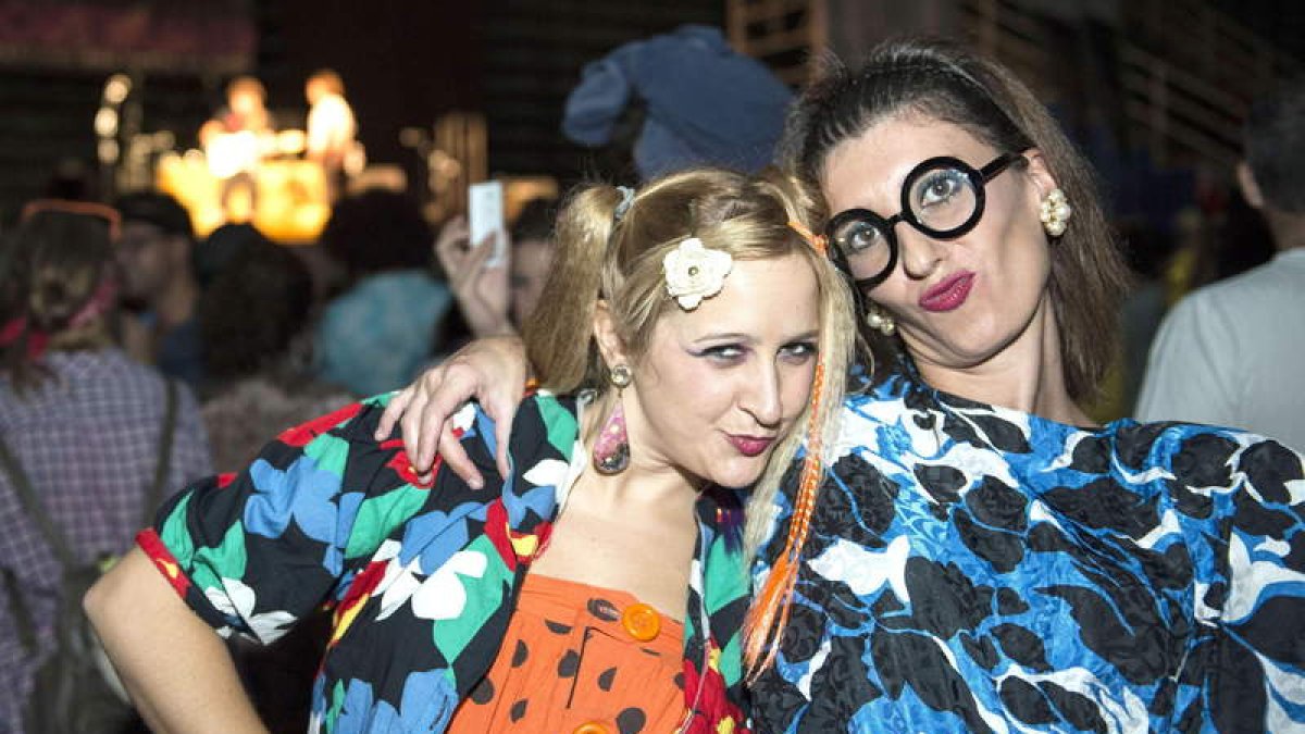 Dos de las participantes al Festival Horteralia que desde hace cuatro años se celebra en Cáceres.