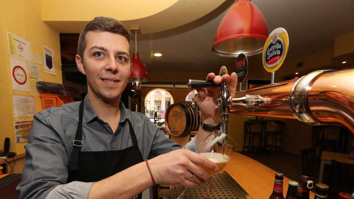 A sus 34 años, Alfonso Martín, natural de Benavides de Órbigo, se imponía en la prueba regional de tiraje de cerveza de Estrella Galicia el pasado lunes.
