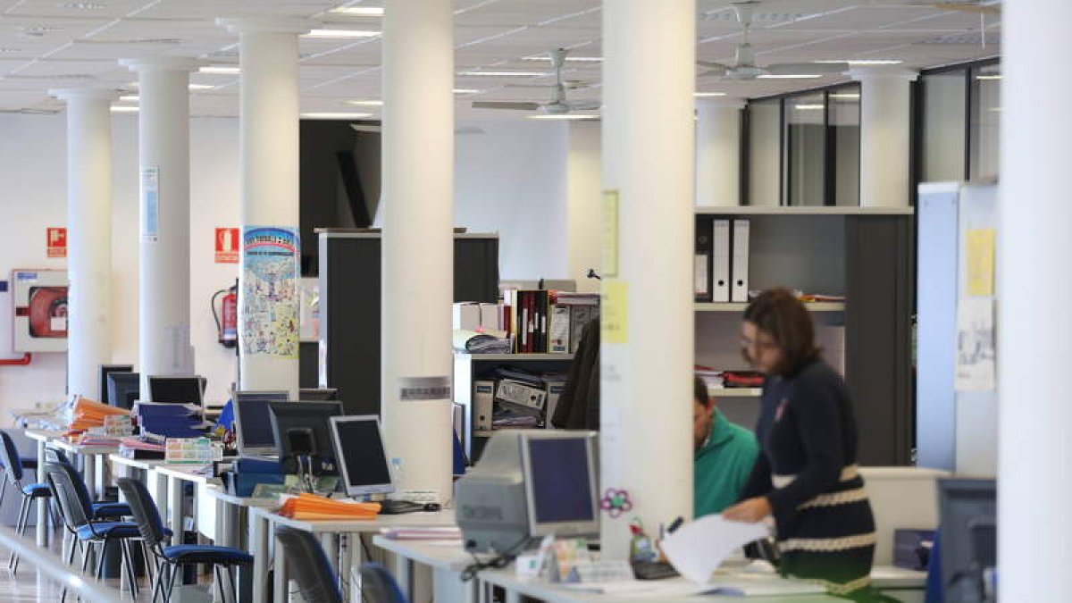 Las licencias de obras menores y para abrir negocios se podrán realizar por Internet en 2015.