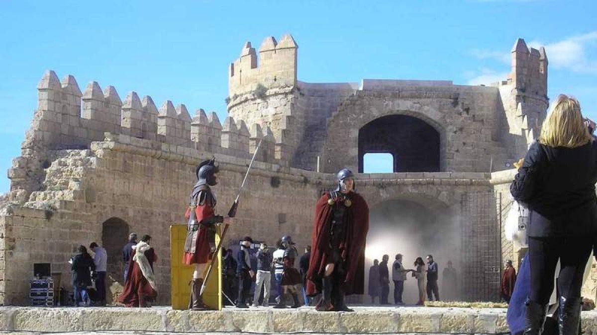Rodaje de la película ‘The Sindone’ grabada en el conjunto monumental de la Alcazaba de Almería.