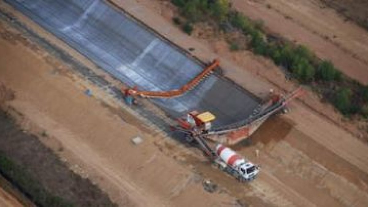 Obras de la primera fase del canal bajo, terminadas a finales del año pasado.