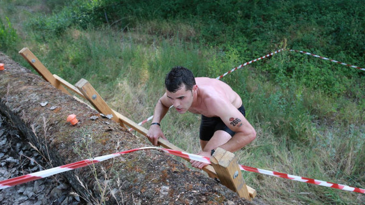 Muros, vallas, barro e, incluso, piscinas con hielo hacían del circuito un auténtico campo de obstáculos.