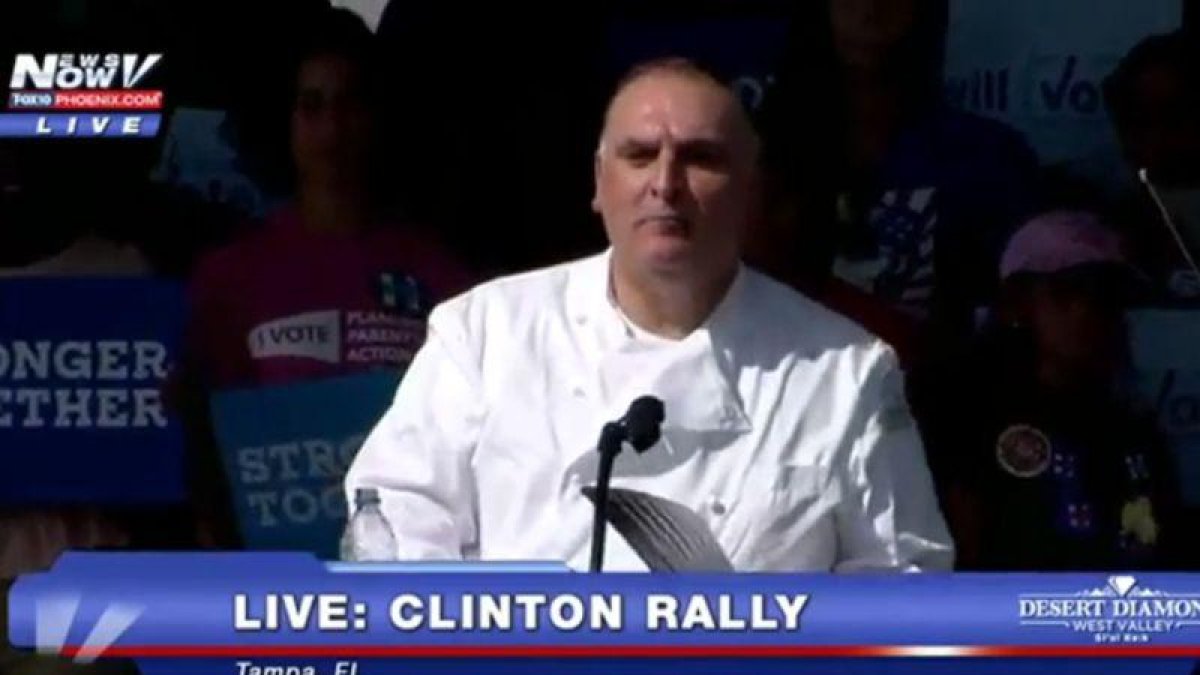 José Andrés, estrella en un mítin de Clinton en Florida.
