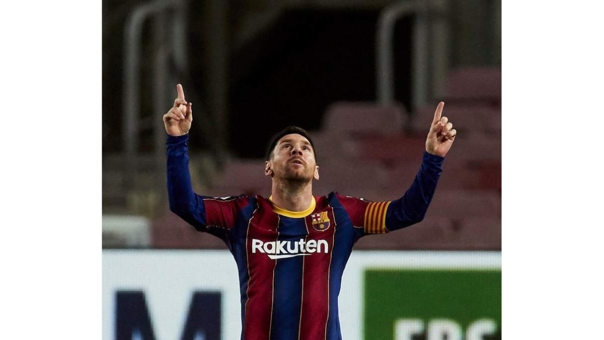 Messi hizo el primero del Barcelona tras materializar un lanzamiento de falta. ALEJANDRO GARCIA