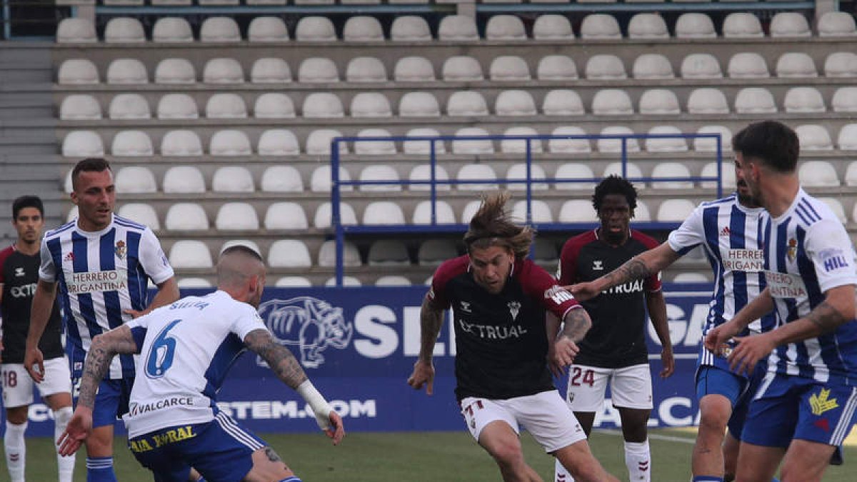 El Albacete logró su única victoria en campo ponferradino hace dos temporadas. ANA F. BARREDO