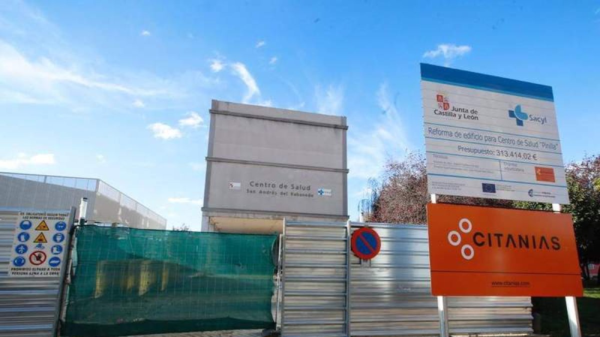 Citanias ya colocó el cartel de las obras de consolidación de la estructura que quedó al aire. RAMIRO