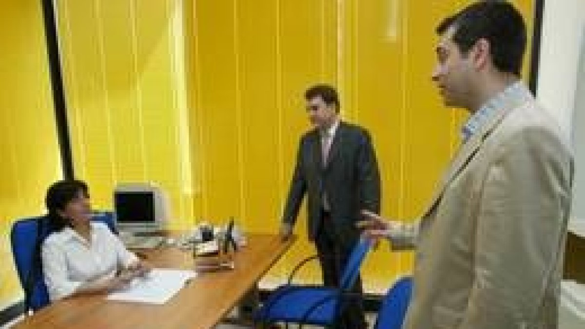 El alcalde visitó el nuevo Ceas de la avenida del Ferrocarril junto al concejal de Acción Social