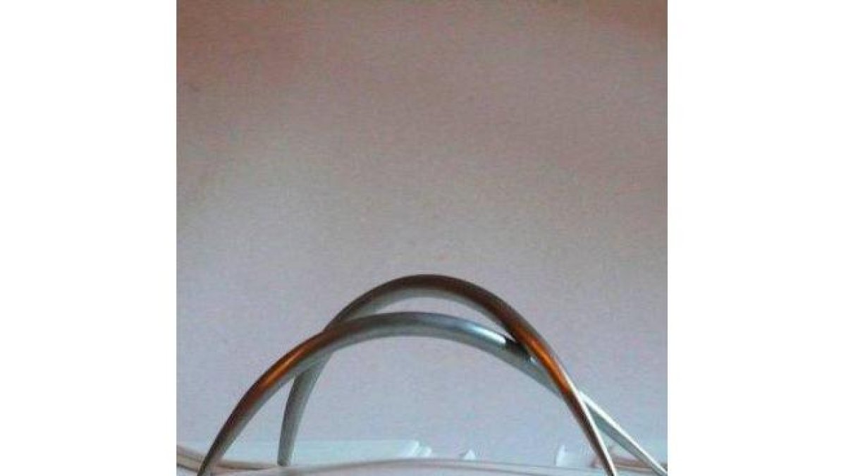 Foto de los arcos esculturales de acero inoxidable