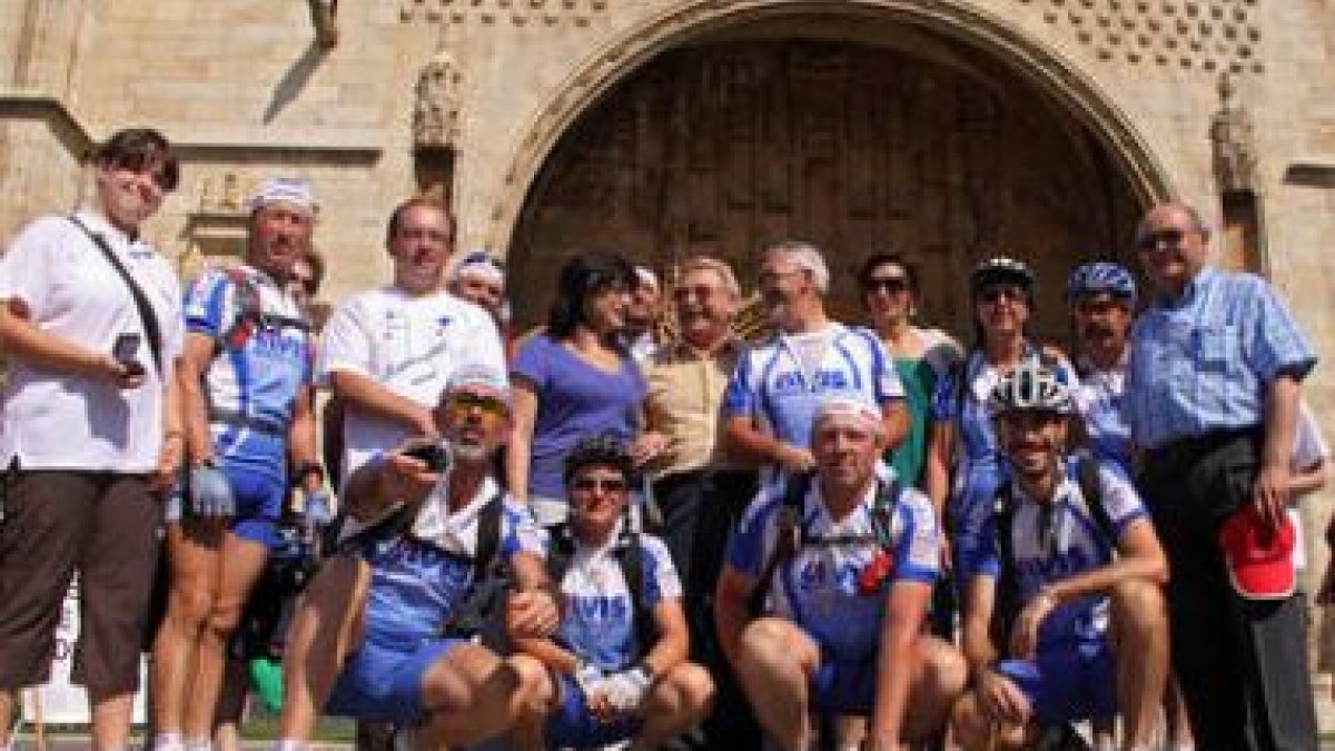 Los peregrinos italianos fueron recibidos en San Marcos con la fórmula de «La pasada».