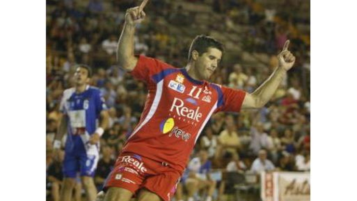 Castresana mostró una notable actuación ayer, como ya lo hizo en el encuentro anterior.