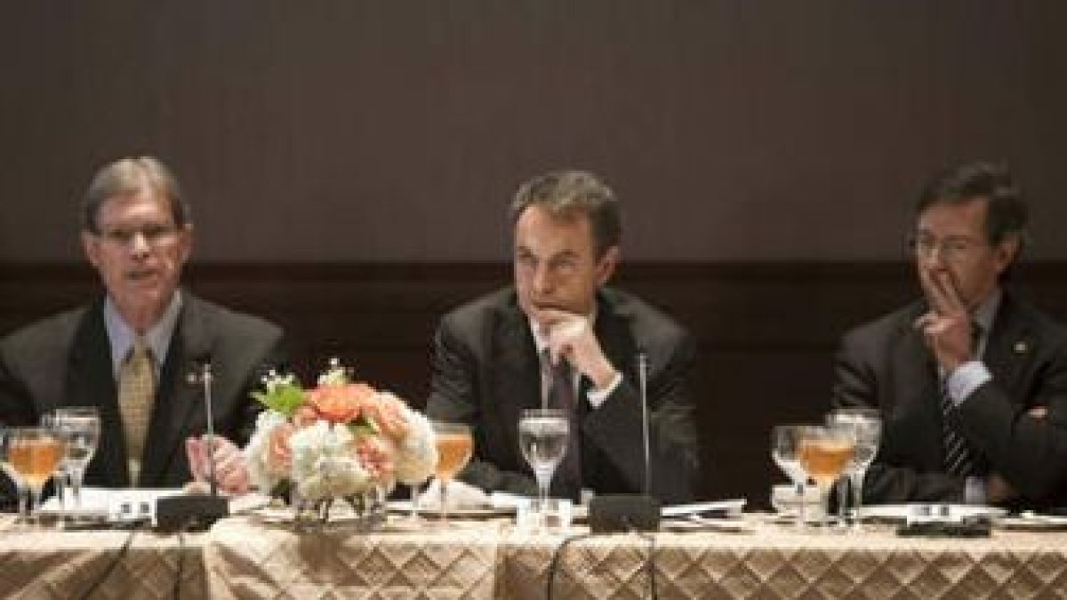 Zapatero se reunió por la tarde con la directiva de la Cámara de Comercio de los EE.UU.