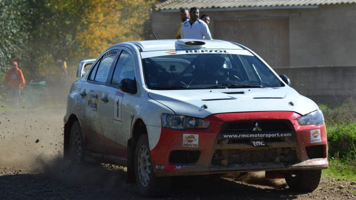 Juan Carlos Aguado (Mitsubishi Lancer Evo X) se llevó el triunfo en Santibáñez de la Isla.