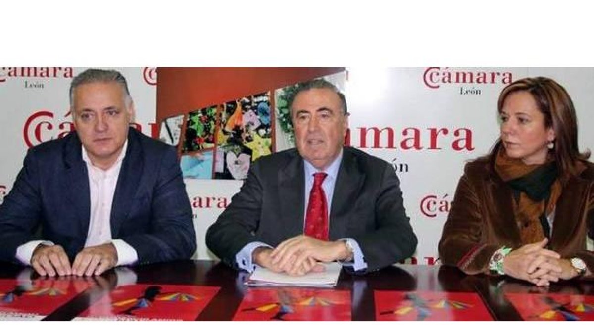 Javier Menéndez, Alfredo Martínez y María José Álvarez.