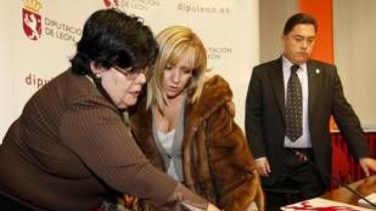 Mercedes Fernández, Isabel Carrasco y Martínez Barazón
