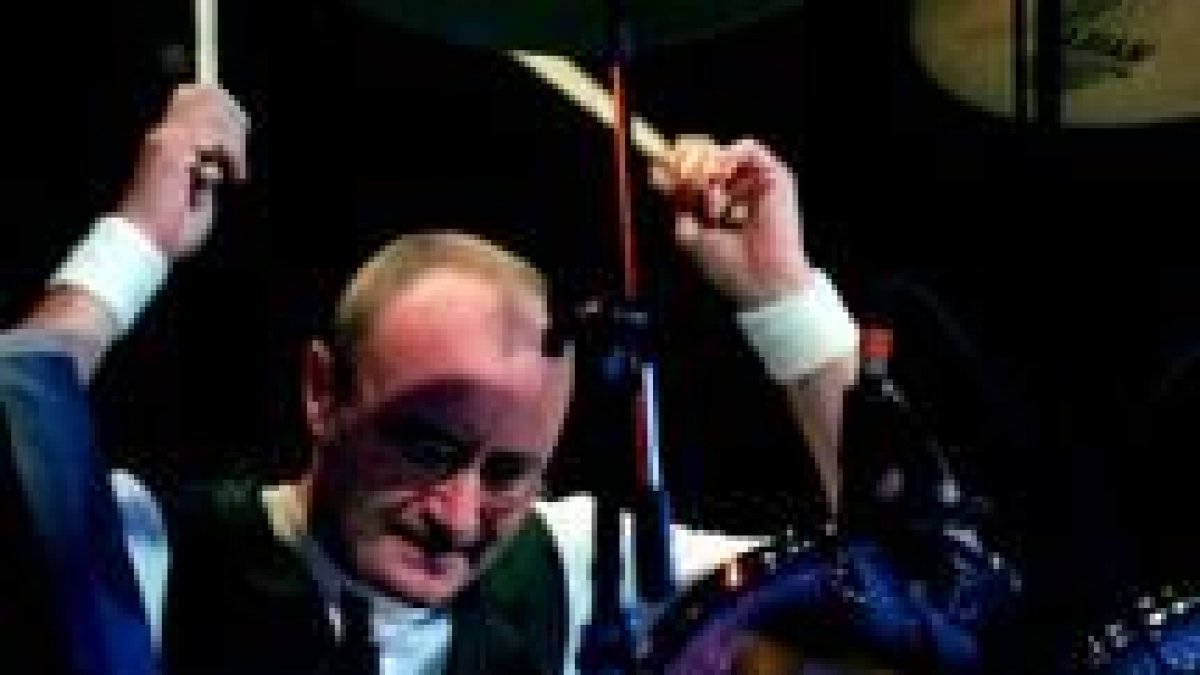 El músico y compositor británico Phil Collins cantará esta noche en «Operación Triunfo»