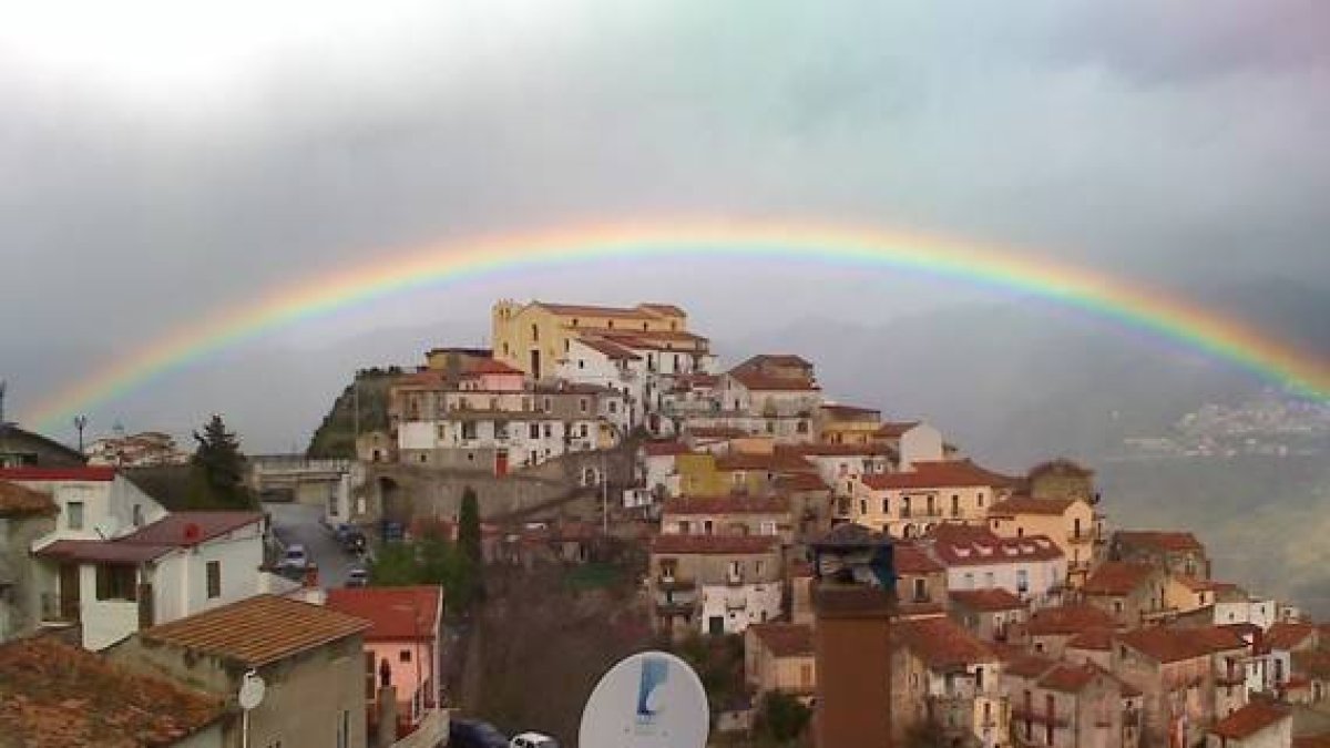 El pueblo de Sellia está ubicado en la provincia de Calabria (Italia) y con una población de poco más de 500 habitantes.