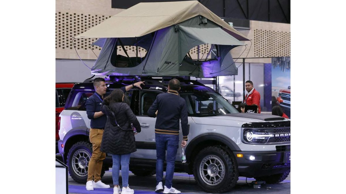 Un vehículo en una feria del automóvil. efe