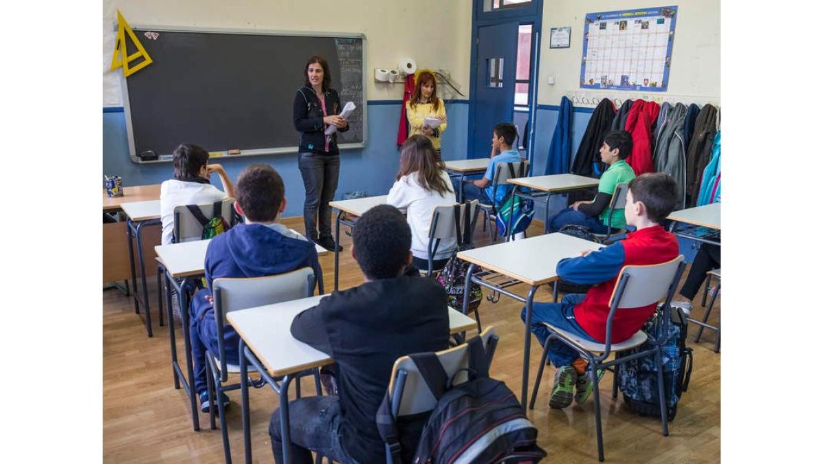 Las mujeres tienen una tasa de abandono mayor. EMILIO NARANJO