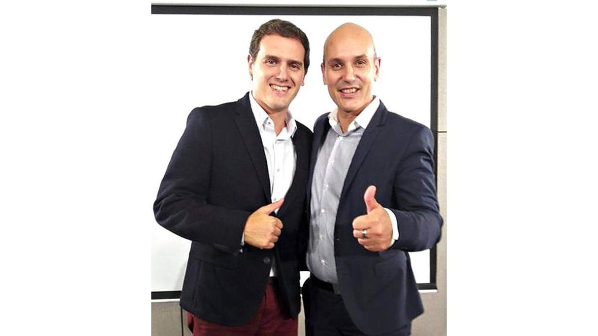 Maraña, junto a Rivera, en una imagen de su perfil de Twitter.