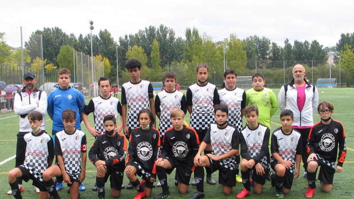Formación del Atlético Templario que disputa la 1ª División Provincial Infantil. MANUEL MACÍAS