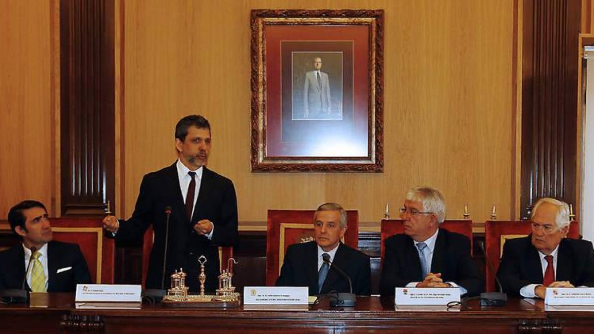Juan Carlos Suárez-Quiñones, Orlando Ayala, Emilio Gutiérrez, José Ángel Hermida y Guillermo García.