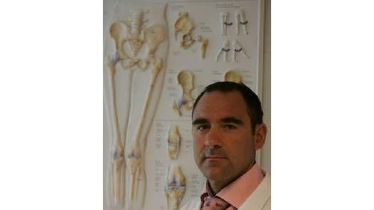 Antonio López-Sastre es médico adjunto de traumatología