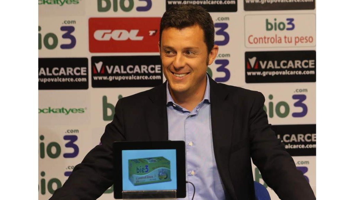 Eduardo Domínguez, en la sala de prensa de El Toralín.