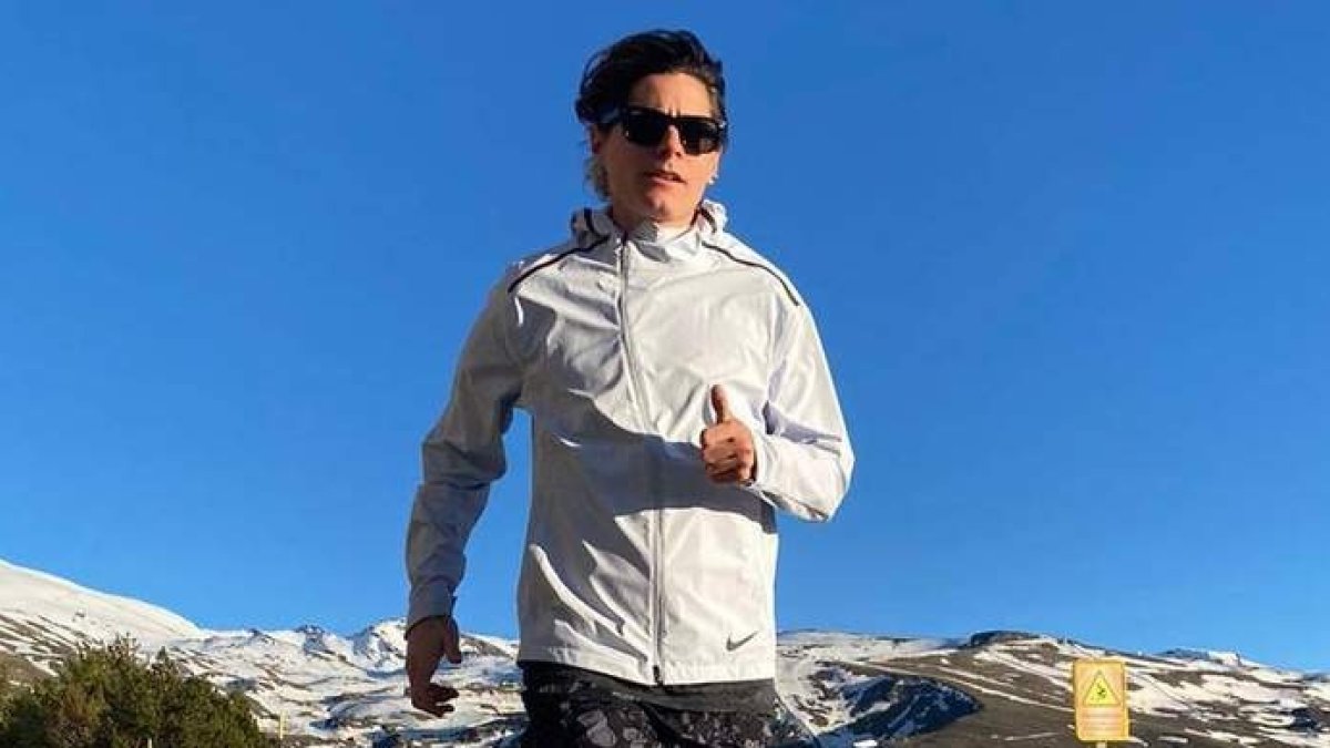 Roberto Aláiz afina su puesta a punto en Sierra Nevada. DL