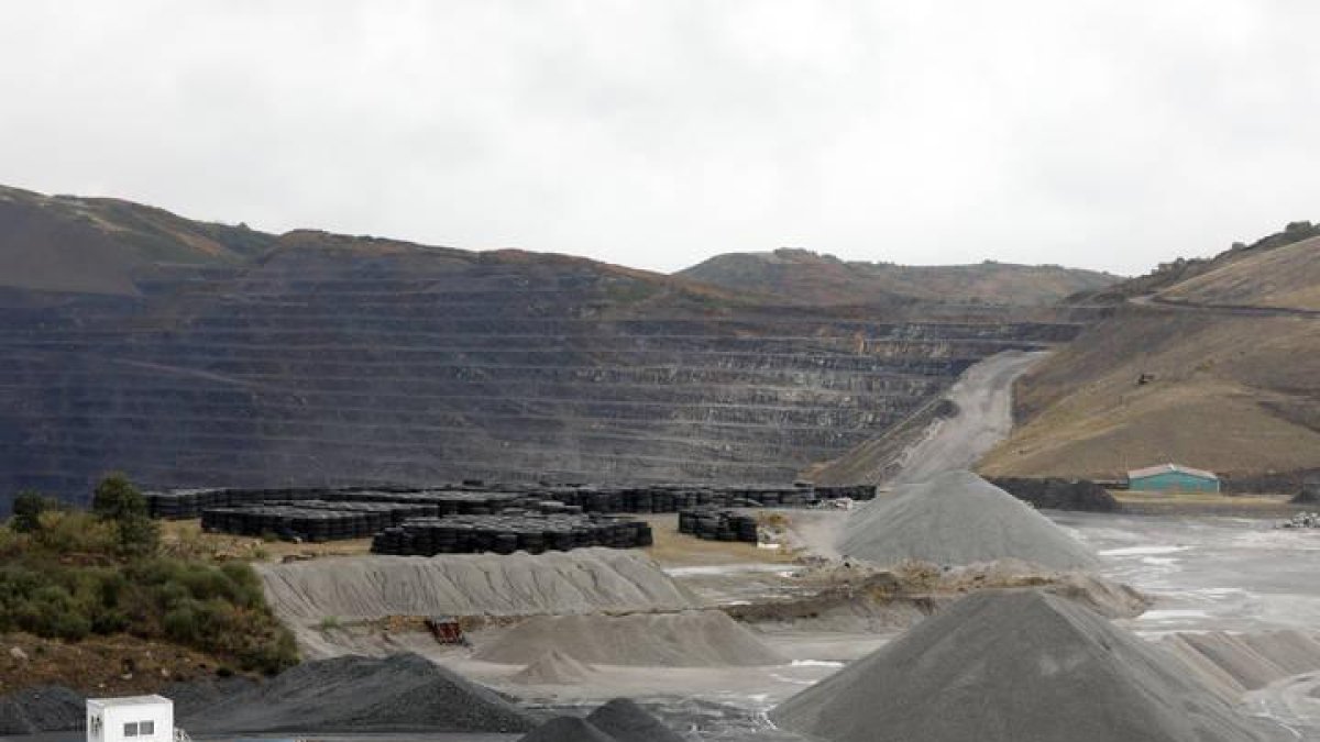 Explotación minera en Santa Lucía de Gordón.