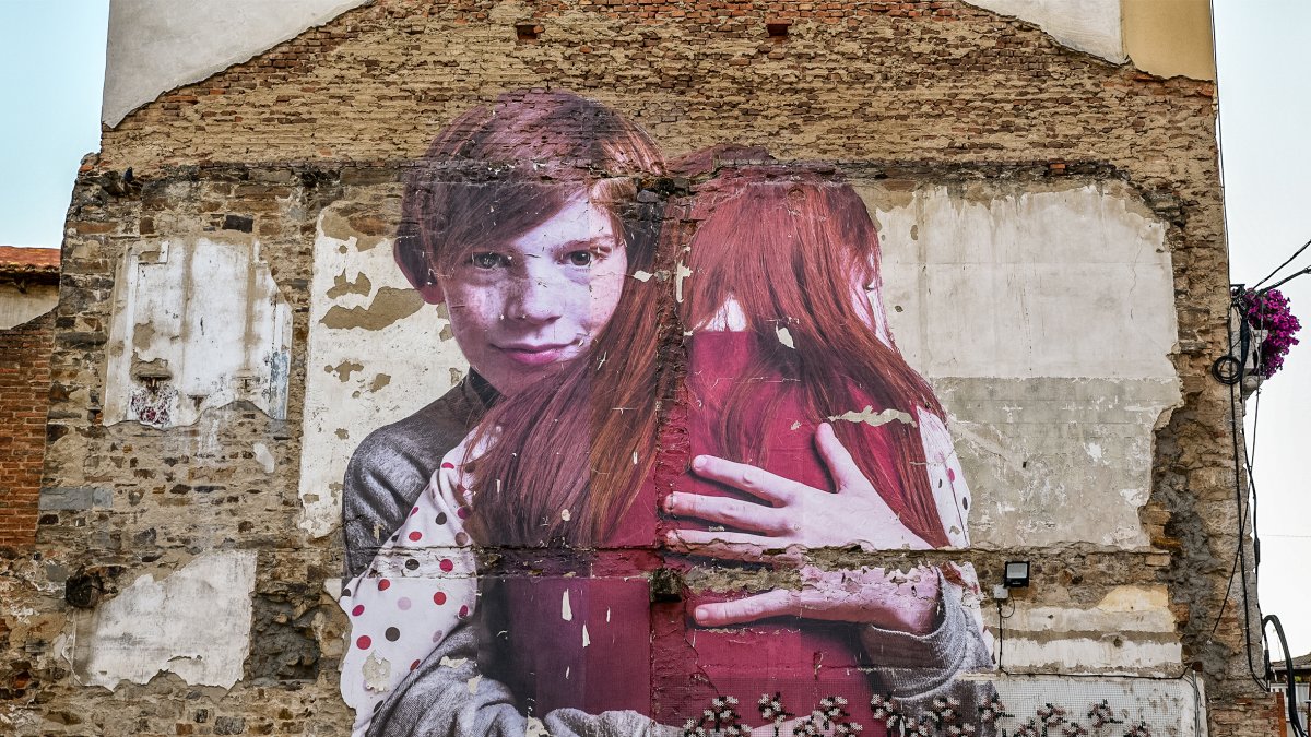 Imágenes de las pinturas que los artistas han realizado en la localidad leonesa de La Bañeza