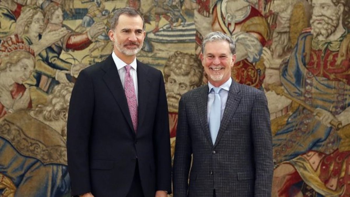 El Rey Felipe VI con el CEO de Netflix, Red Hastings, en el Palacio de la Zarzuela.