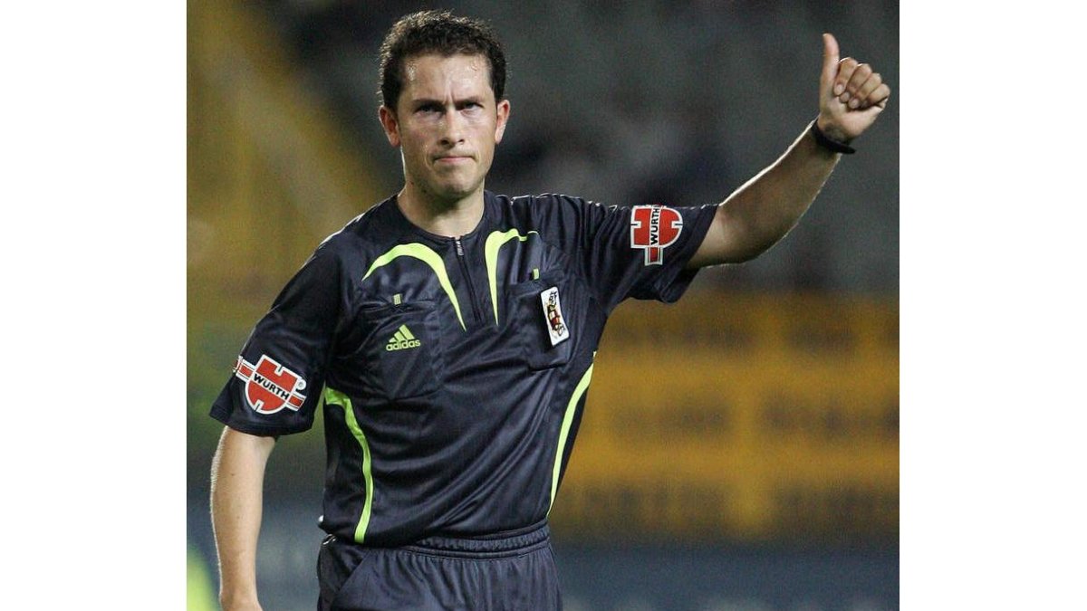 González González, a la izquierda, subió a Primera en el 2009; Turienzo lleva en la máxima categoría desde 1999. Los dos volverán a ser el centro de todas las miradas.