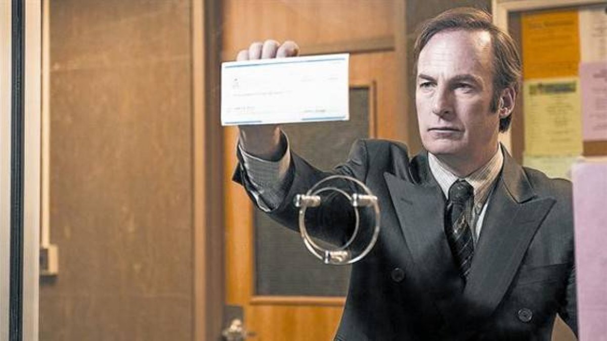 'BETTER CALL SAUL' (MOVISTAR SERIES). Bob Odenkirk, en el papel de Jimmy McGill.