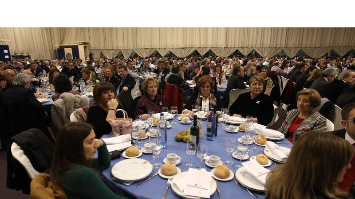 Imagen de la cena de exaltación del botillo del 2010.