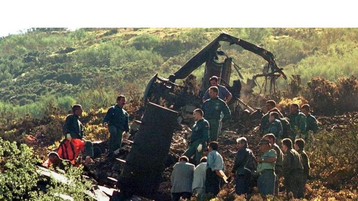 Tres militares se estrellaron en Pajares en 1999 a consecuencia de la niebla.