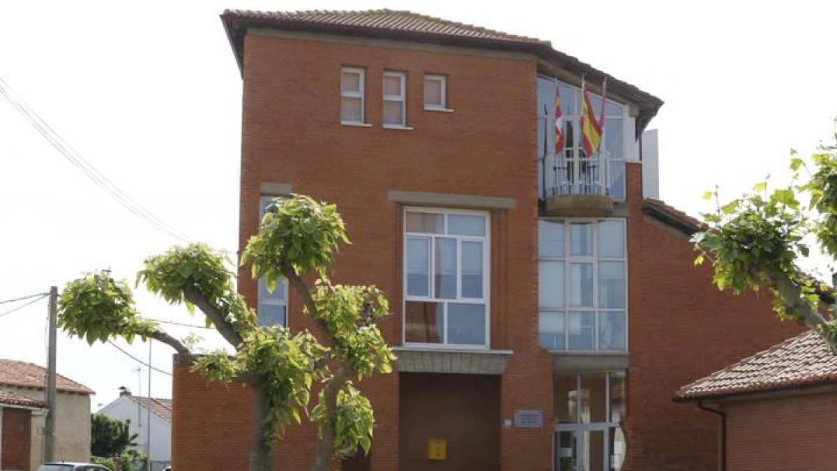 Ayuntamiento de Chozas de Abajo.