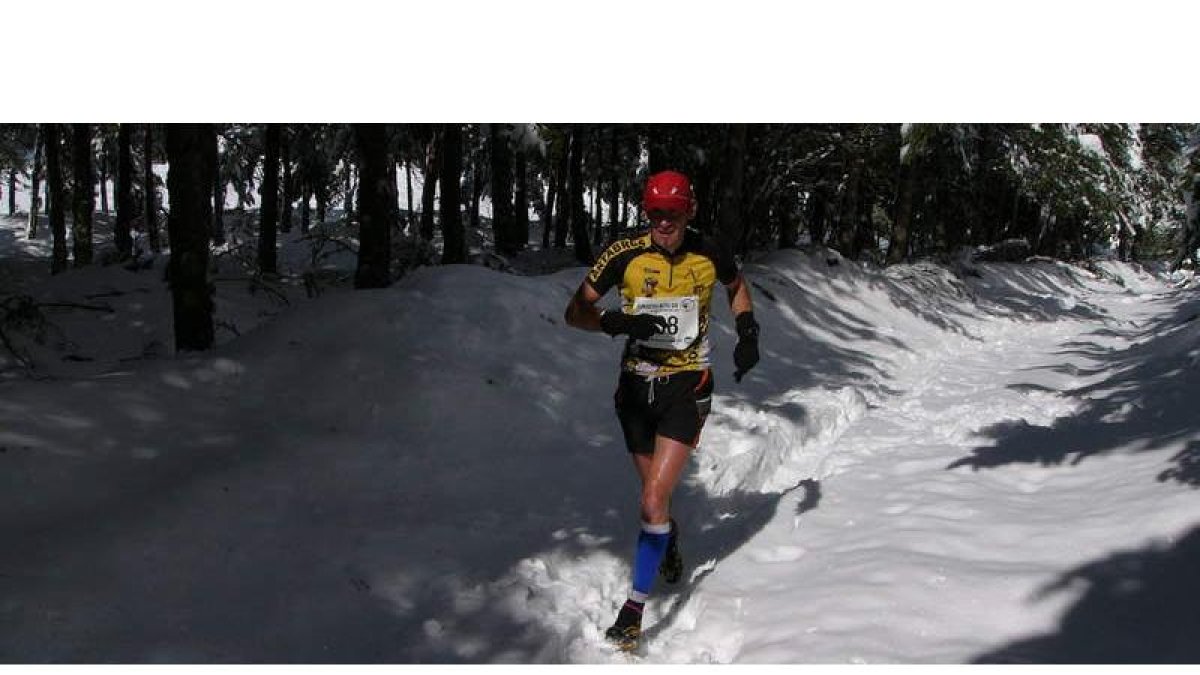 La nieve es un elemento que contribuye al atractivo de la carrera del Alto Sil.