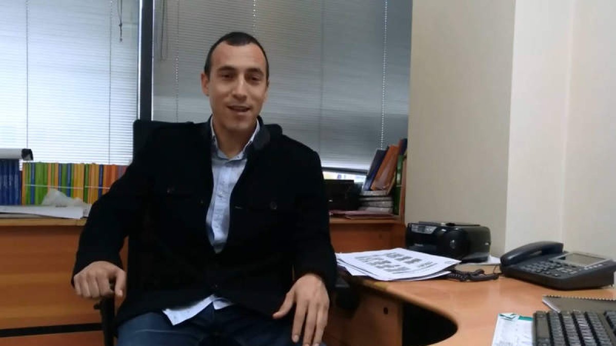 El ingeniero Ivan Sánchez Merayo ha ganado el Premio Innovador 2018 que concede el Diario de León por el desarrollo de I-Safe, un dispositivo de seguridad que alerta a los ciclistas de que pueden ser alcanzados por un vehículo.