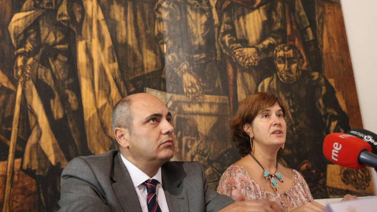 El presidente de Sofcaple, Vicente Carvajal, y Margarita Torres