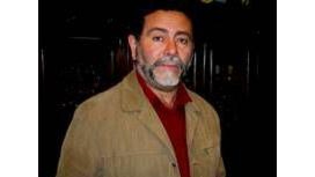 Imagen del artista Santos, que expone en Ponferrada