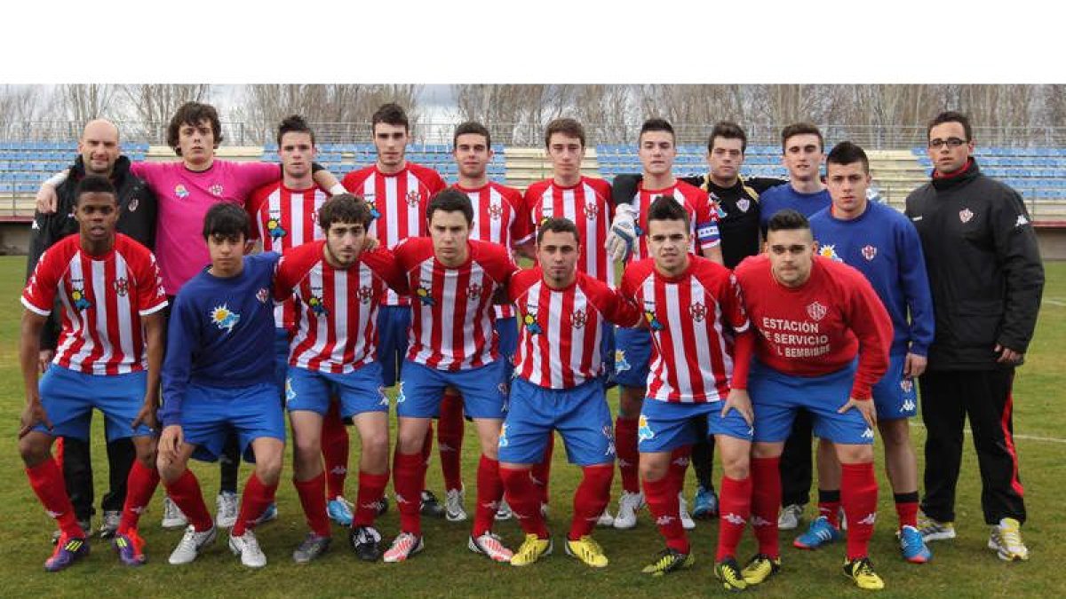Formación del equipo del Atlético Bembibre que milita en la Liga Nacional Juvenil.