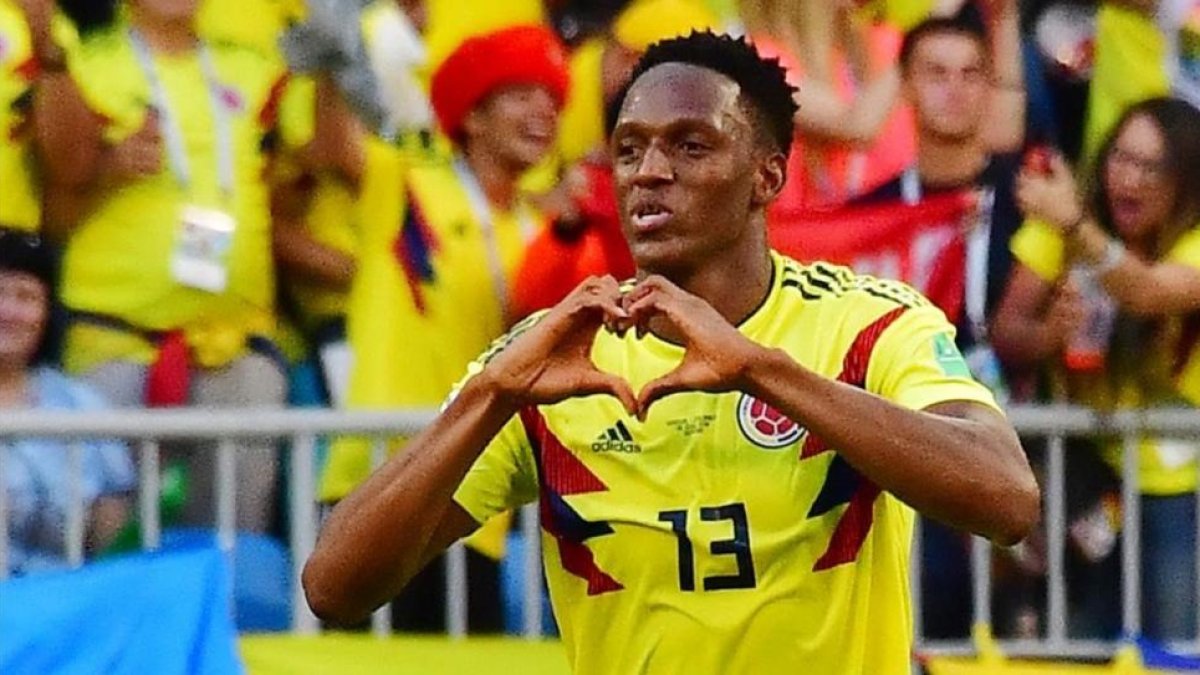 Yerry Mina celebra el gol marcado a Senegal.