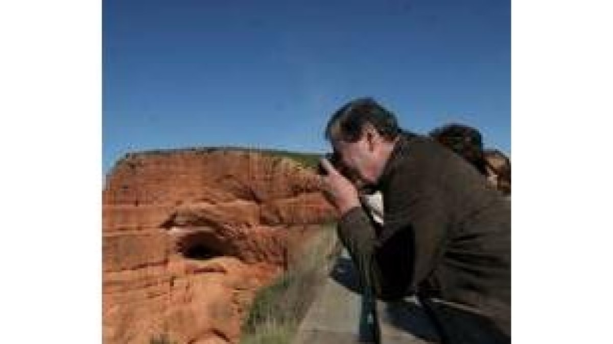 Fox realizó numerosas fotos a Las Médulas desde el mirador de Orellán