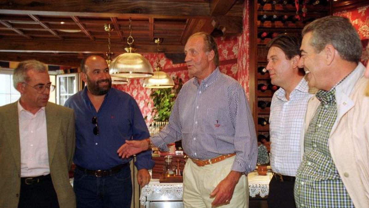 El rey llegó a Riaño en julio de 1999 para tratar por segunda vez de cazar al rebeco