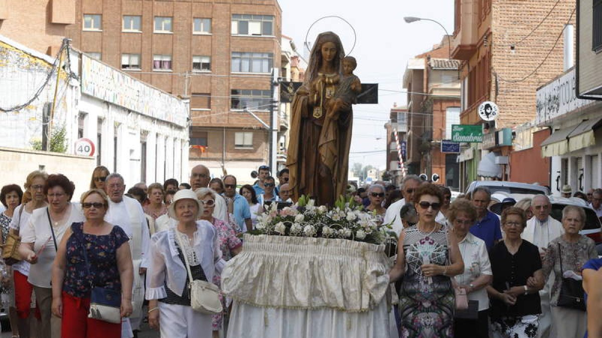 Veguellina celebra durante cuatro días las fiestas en honor a la Virgen del Carmen. MARCIANO PÉREZ