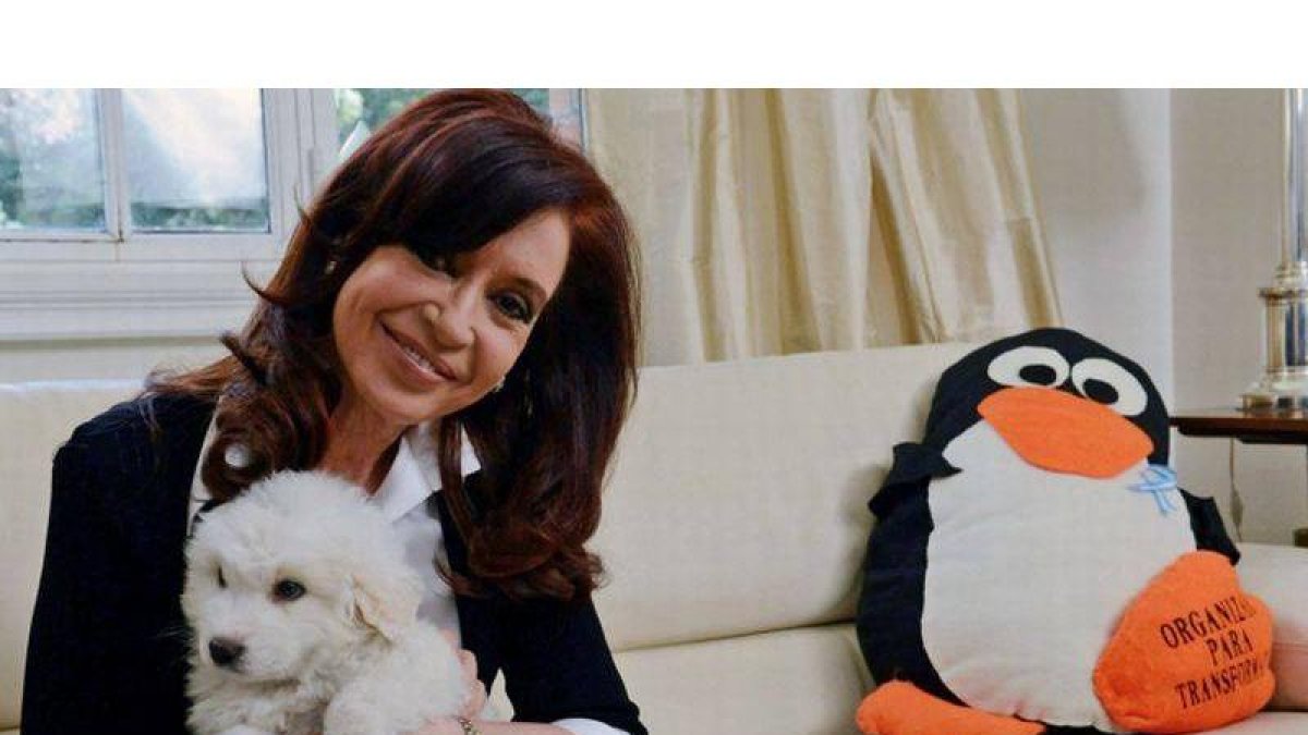 Cristina Fernández de Kirchner reaparece tras su convalecencia.