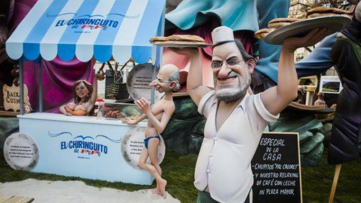 Rajoy y Montoro, sin duda uno de los 'ninots' protagonistas de las fallas.